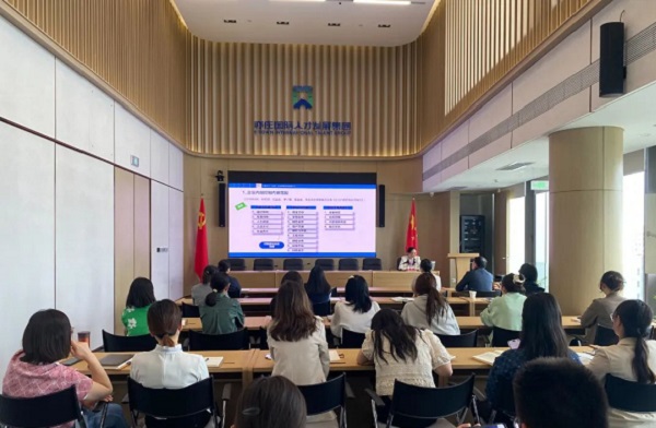 ��ׯ��8���ʼ��ž����ڿ�����ר����ѵ