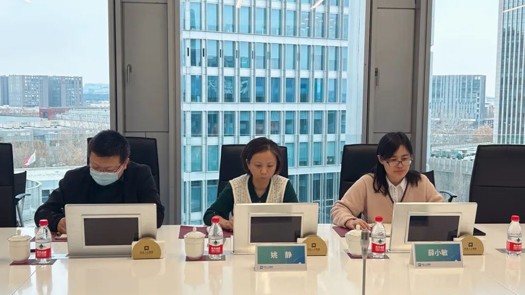 ��ׯ��8���ʼ��žٰ조ѧ˼�롤��ʵ�������¹�������Ա����̸��