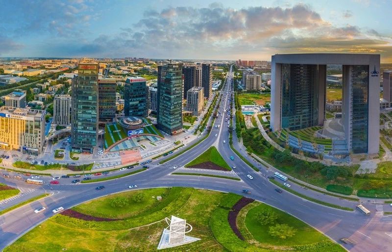 ��ΪȺ�ڰ�ʵ�� | ��ǿƴ���԰��������վ��װ���� ������������ʵ�֡�һ������¥��